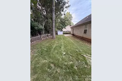 6111 Country Walk Drive, Charlotte, NC 28212 - Photo 5