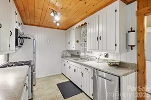 313 Walker Rd, Waynesville, NC 28786 - Photo 7