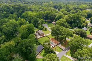 1301 Manchester Ln, Charlotte, NC 28227 - Photo 45