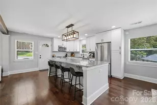 1301 Manchester Ln, Charlotte, NC 28227 - Photo 11
