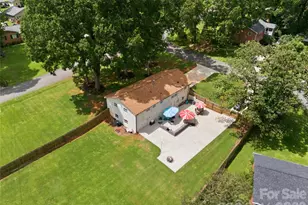 1301 Manchester Ln, Charlotte, NC 28227 - Photo 43