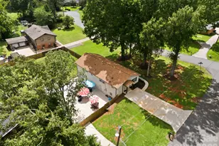 1301 Manchester Ln, Charlotte, NC 28227 - Photo 29