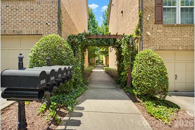 225 Lincoln Street, Charlotte, NC 28203 - Photo 35