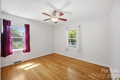 3129 Iredell Drive, Charlotte, NC 28269 - Photo 15