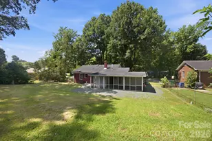 3129 Iredell Dr, Charlotte, NC 28269 - Photo 33