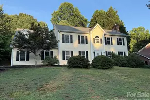 2960 8th St Ct NE, Hickory, NC 28601 - Photo 1