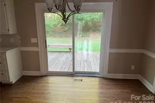 2960 8th St Ct NE, Hickory, NC 28601 - Photo 7