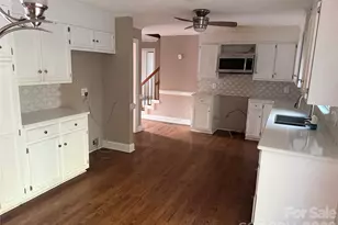 2960 8th St Ct NE, Hickory, NC 28601 - Photo 5