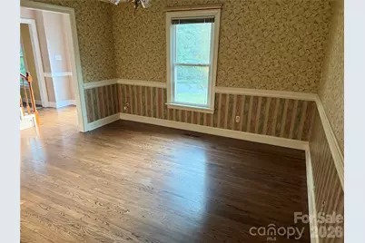 2960 8th Street Court NE, Hickory, NC 28601 - Photo 9