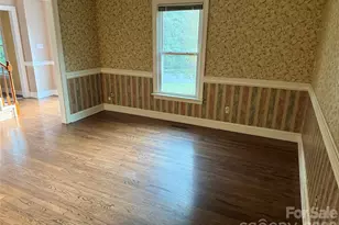 2960 8th St Ct NE, Hickory, NC 28601 - Photo 9