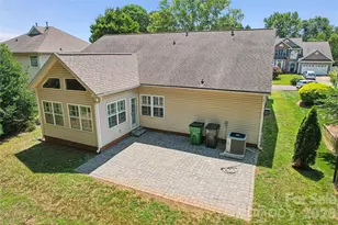 10906 Chamberlain Hall Ct, Charlotte, NC 28277 - Photo 37