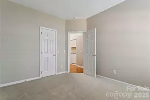 10906 Chamberlain Hall Ct, Charlotte, NC 28277 - Photo 29