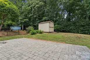 10906 Chamberlain Hall Ct, Charlotte, NC 28277 - Photo 35