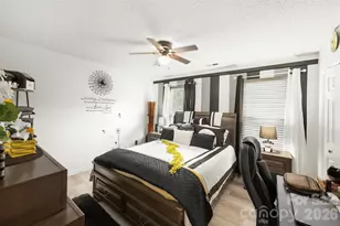 3100 Swanquarter Dr, Charlotte, NC 28262 - Photo 23