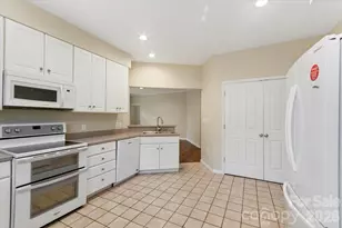 36 Sheffield Pl, Brevard, NC 28712 - Photo 25