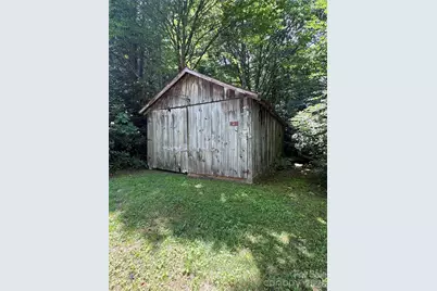 6835 Nc 183 Highway, Newland, NC 28657 - Photo 41