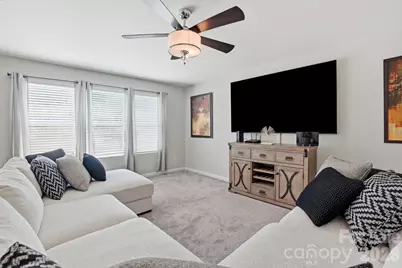 9413 Hanberry Boulevard, Charlotte, NC 28213 - Photo 5