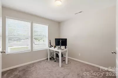 9413 Hanberry Boulevard, Charlotte, NC 28213 - Photo 17