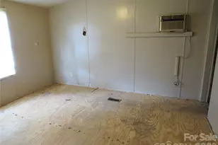 153 Ridgewood St, Shelby, NC 28152 - Photo 9