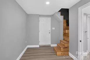 7040 Pear Tree Rd, Charlotte, NC 28216 - Photo 29