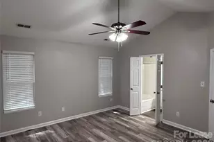 6617 Cedar Cliff Dr, Charlotte, NC 28216 - Photo 7