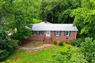 466 Shiloh Church Rd, Hickory, NC 28601 - Photo 1