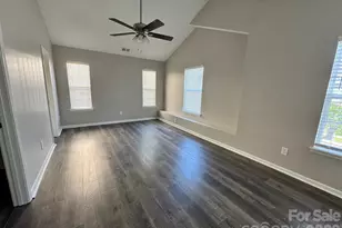 2638 Rozzelles Landing Dr, Charlotte, NC 28214 - Photo 11