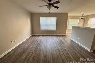 2638 Rozzelles Landing Dr, Charlotte, NC 28214 - Photo 3