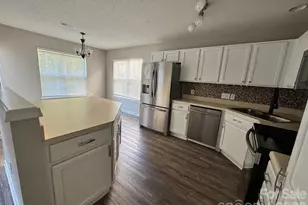 2638 Rozzelles Landing Dr, Charlotte, NC 28214 - Photo 9