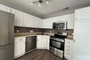 2638 Rozzelles Landing Dr, Charlotte, NC 28214 - Photo 7