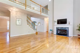 6015 Graburn's Ford Dr, Charlotte, NC 28269 - Photo 9