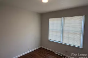 3721 Driftwood Dr, Charlotte, NC 28205 - Photo 7