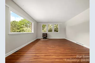 917 W Blue Ridge Road, East Flat Rock, NC 28726 - Photo 5