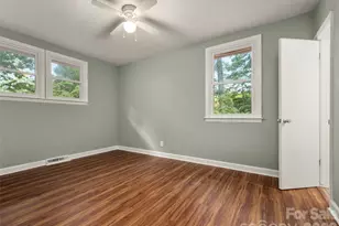 917 W Blue Ridge Rd, East Flat Rock, NC 28726 - Photo 21