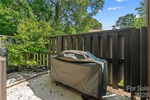 6100 Honeysuckle Ln, Charlotte, NC 28212 - Photo 35