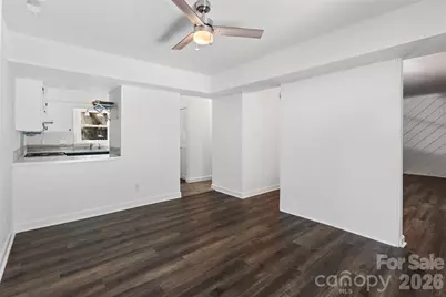 6100 Honeysuckle Lane, Charlotte, NC 28212 - Photo 11