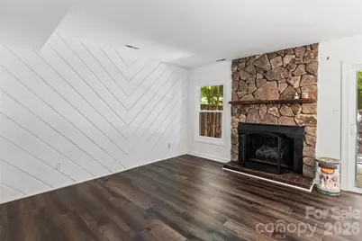 6100 Honeysuckle Lane, Charlotte, NC 28212 - Photo 5