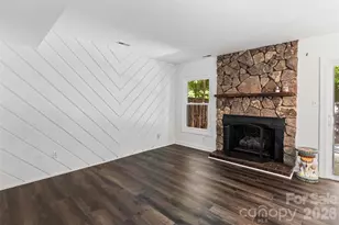 6100 Honeysuckle Ln, Charlotte, NC 28212 - Photo 5