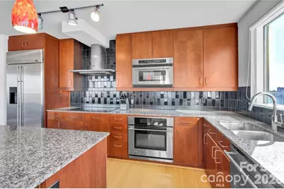 505 E 6th Street #701, Charlotte, NC 28202 - Photo 11