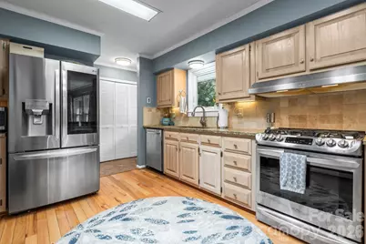 9081 Pittmans Gap Road, Newland, NC 28657 - Photo 7