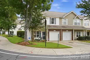 203 Tail Race Ln, Fort Mill, SC 29715 - Photo 3