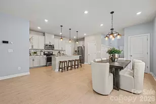 6702 Good News Dr, Charlotte, NC 28215 - Photo 5