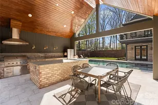 154 N Canterbury Rd, Charlotte, NC 28211 - Photo 7
