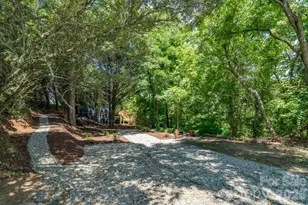 366 Cabin Holw Dr, Marshall, NC 28753 - Photo 7
