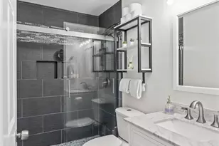 433 W 8th St, Charlotte, NC 28202 - Photo 3