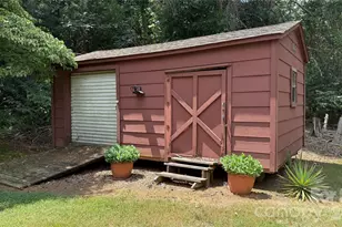 3858 Dover St, Claremont, NC 28610 - Photo 21