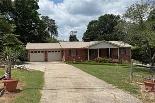 3858 Dover St, Claremont, NC 28610 - Photo 1