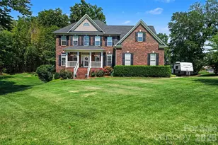 4858 Elmhurst Dr NE, Hickory, NC 28601 - Photo 1