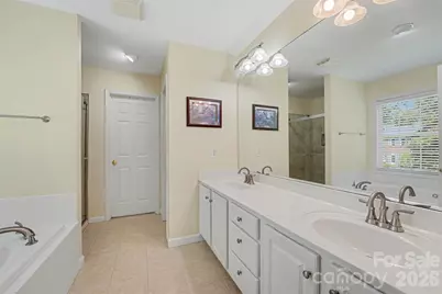 4858 Elmhurst Drive NE, Hickory, NC 28601 - Photo 13