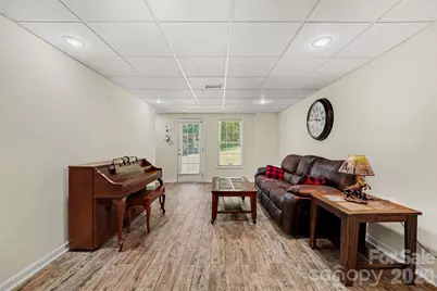 4858 Elmhurst Drive NE, Hickory, NC 28601 - Photo 19